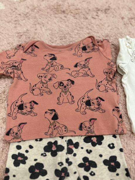 Dve súpravy 101 dalmatians, disney,74