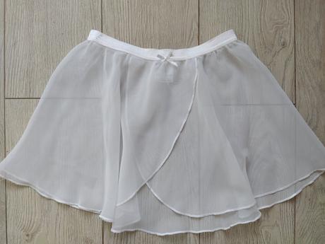 Tanečná suknička, 122