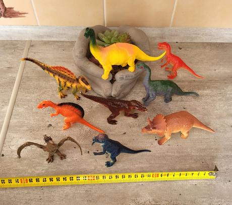 Dinosaury  - 9 kusov - stredná veľkosť, 