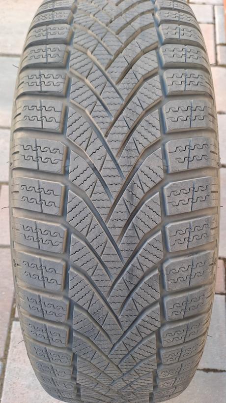 Zimné pneu 215/60r17, 