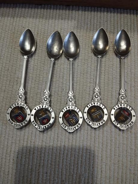 Zberateľské lyžičky bratislava 5 ks, 