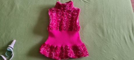 Ružová mäkučká vesta, 152