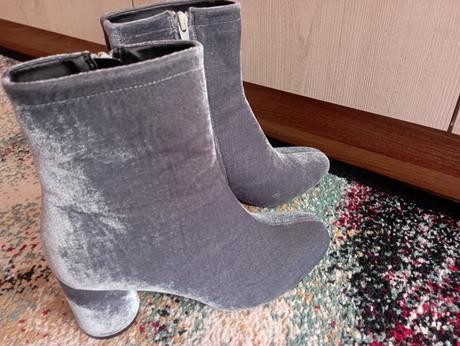 Čižmičky lesklé super stav, 38