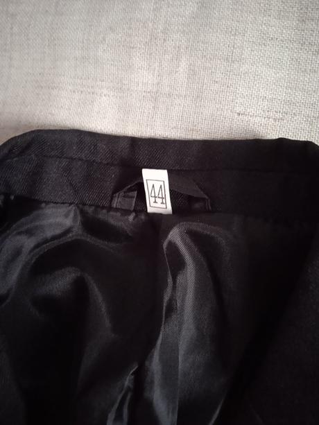 Chlapčenský oblek, 44