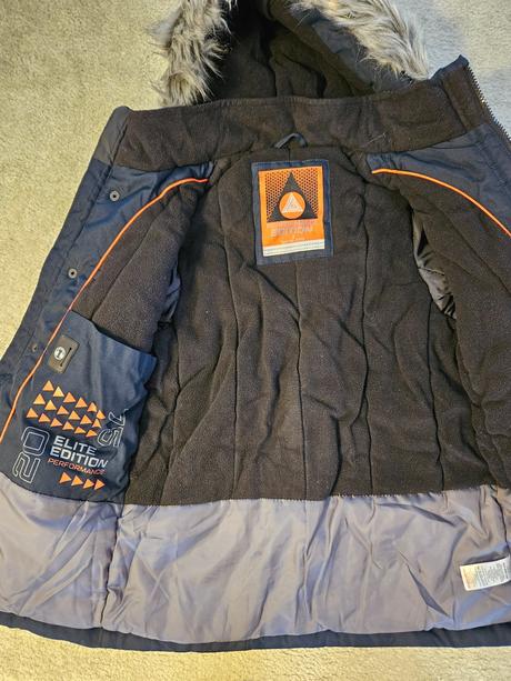 Teplá parka z nextu, next,140