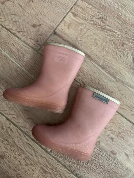 En fant gumáky nezateplené 24, en fant,24