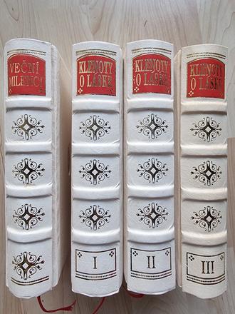 Knihy vyd. nestor,  červená kožená väzba, 