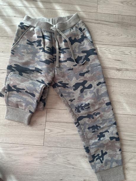 Tepláky, slovenka,134