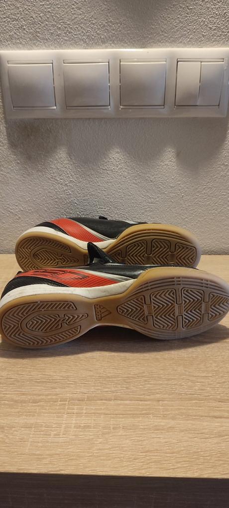 Halove kopačky, adidas,36
