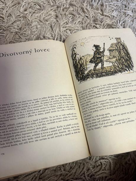 2x staré rozprávkové knihy mladé letá, 