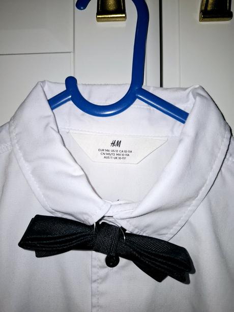 Smokingova košeľa s motýlikom, 146