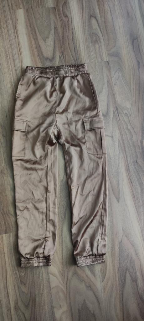 Leskle nohavice, 134