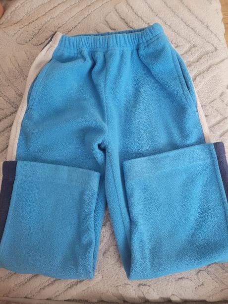 Teplé tepláky, 110