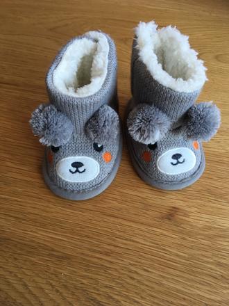 Nové novorodenecké cápačky, <17