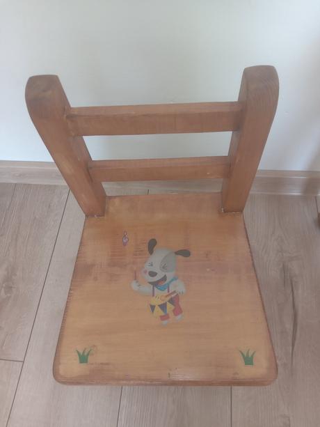 Stolík a stoličky,