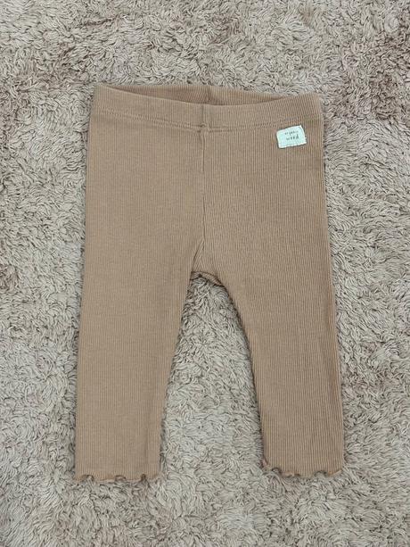 Svetlohnedé rebrované legíny, 62