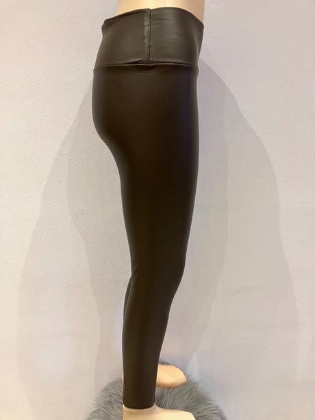 Dámske zateplené koženkové legíny tmavohnedé (l), l