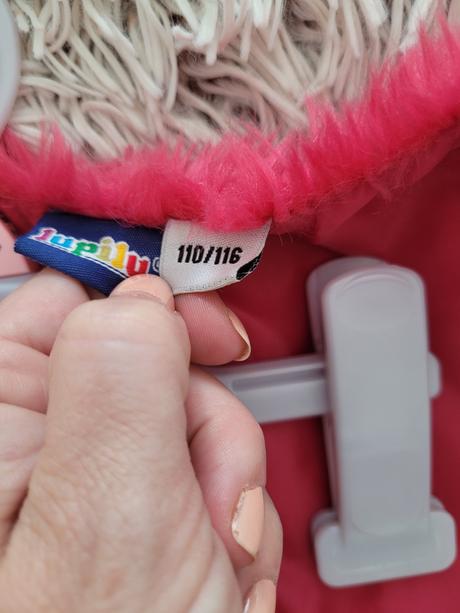 Ružová vesta, lupilu,98