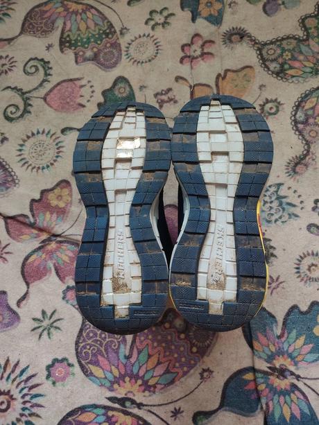 Znackove zimne snehule, skechers,35