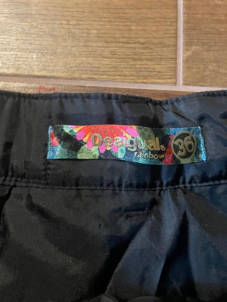 Desigual sukna, desigual,s