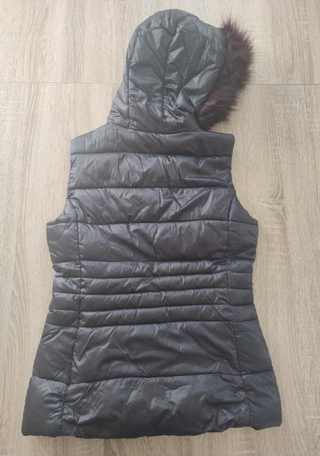 Dievčenská šuštiaková vesta veľ.152, f&f,152