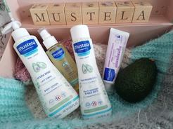 Mustela® Masážny olej s avokádovým olejom, 100 ml