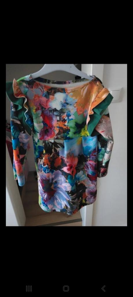 Handmade šaty s volánmi, 116