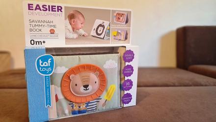 Kniha savannah tummy time book,