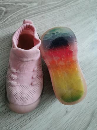 Rozkošné tenisky 28,vd 17cm, sirka 6,5cm, 28