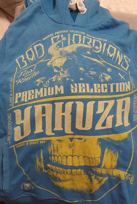 Modra mikina yakuza, l