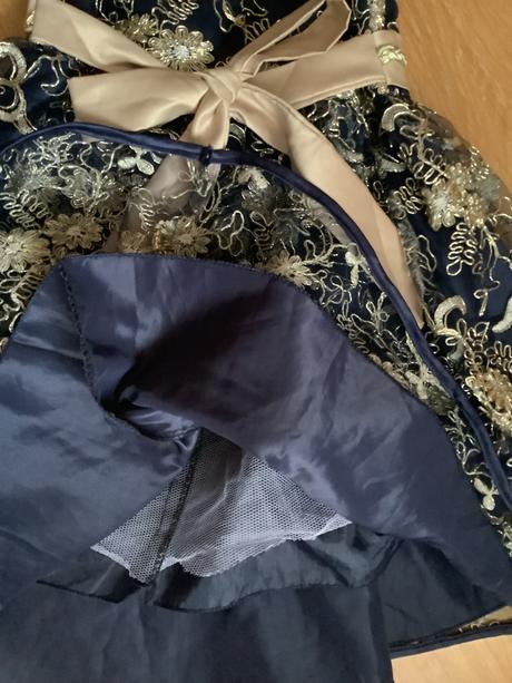 Saty na oslavu aj na vianoce, 146