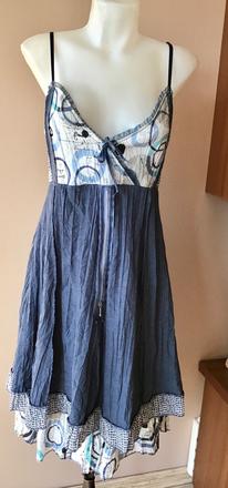 Pekné šaty /38, 38