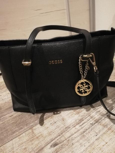 Kabelka guess, guess