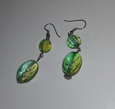 Nausnice zeleno zlte, 