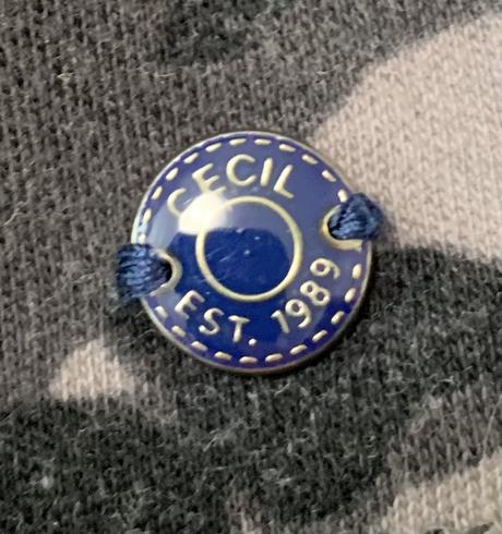 Maskáčové sivé tielko značky cecil, s