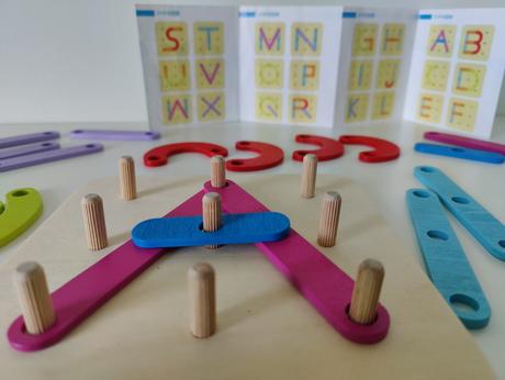 Geoboard - edukatívna drevená nastokávačka,