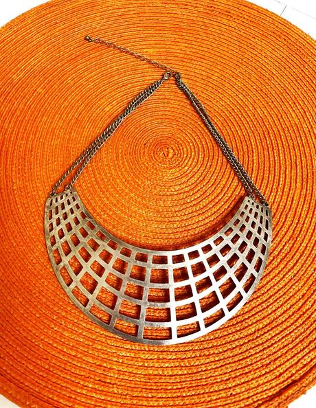 Zaujímavý náhrdelník, 