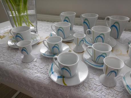 Porcelánová sada na čajík+kapučíno+kávičku-nová, 