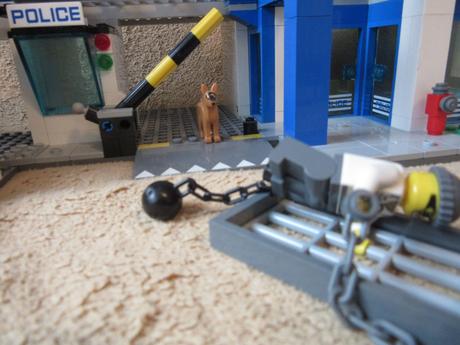 Lego city - 60047 - policajná stanica - 851 kociek,