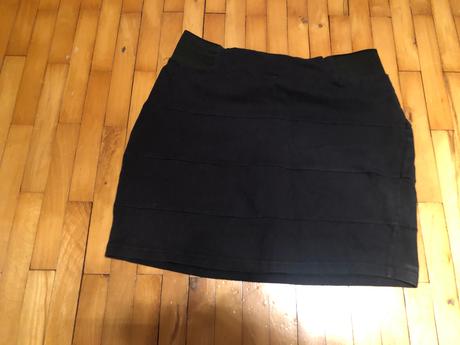 Cierna sukna 170/176, 42