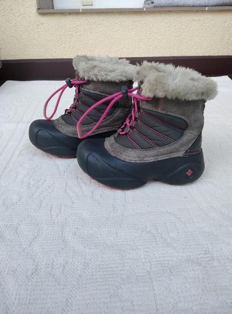 Snehule columbia, columbia,27