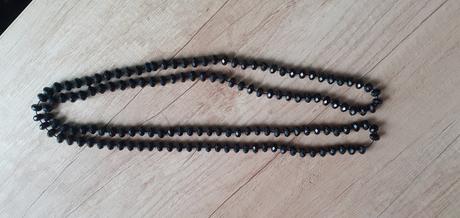 Dlhý čierny náhrdelník, 