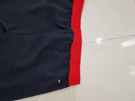 Predám nohavice hilfiger, tommy hilfiger,40