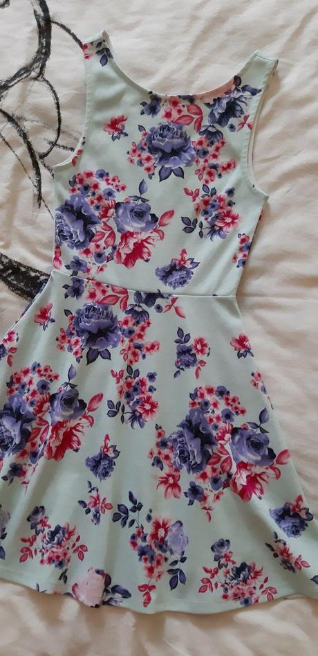 Letné kvetinové šaty, 34