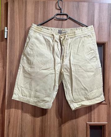 Kratasy john baner, 48