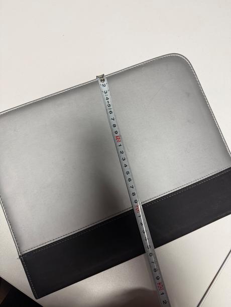 Konferenčné puzdro na dokumenty, 