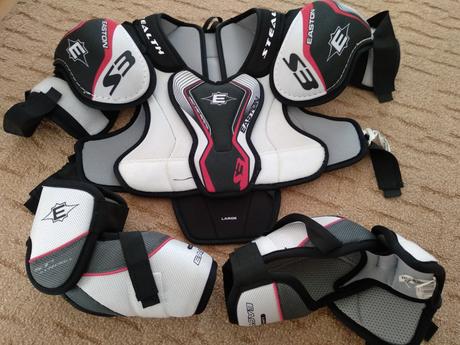 Hokejová vesta+ lakťovky jr. l, l