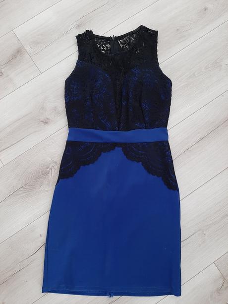 Modré šaty s čipkou, s