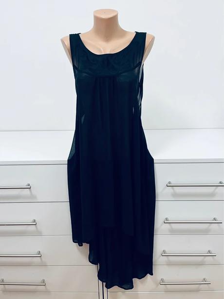 Čierne asymetrické šaty forever 21 s otvoreným, l