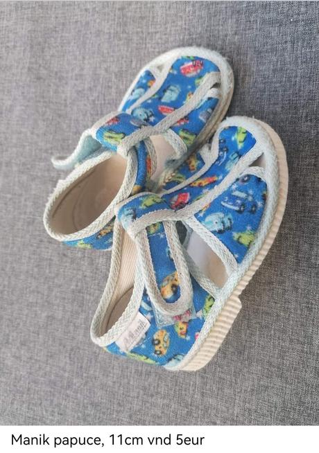 Botasky, sandale, topanky a papuce, 21